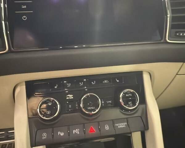 Білий Шкода Kodiaq, об'ємом двигуна 1.97 л та пробігом 190 тис. км за 30950 $, фото 56 на Automoto.ua
