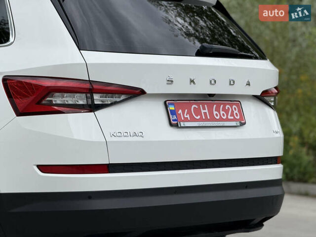 Белый Шкода Kodiaq, объемом двигателя 1.97 л и пробегом 164 тыс. км за 29990 $, фото 7 на Automoto.ua