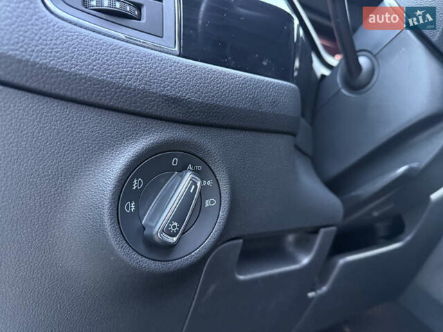 Белый Шкода Kodiaq, объемом двигателя 1.98 л и пробегом 95 тыс. км за 26699 $, фото 19 на Automoto.ua