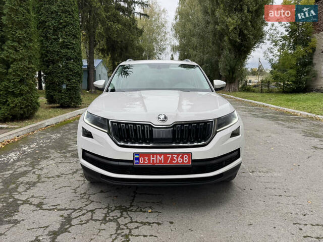 Белый Шкода Kodiaq, объемом двигателя 1.97 л и пробегом 237 тыс. км за 26500 $, фото 2 на Automoto.ua