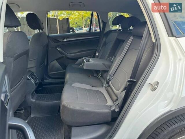 Шкода Kodiaq 2020 у Києві на Automoto.ua Білий Шкода Kodiaq, об'ємом двигуна 1.98 л та пробігом 72 тис. км за 28990 $, фото 8 на Automoto.ua