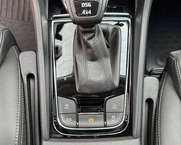Белый Шкода Kodiaq, объемом двигателя 1.98 л и пробегом 33 тыс. км за 34500 $, фото 87 на Automoto.ua