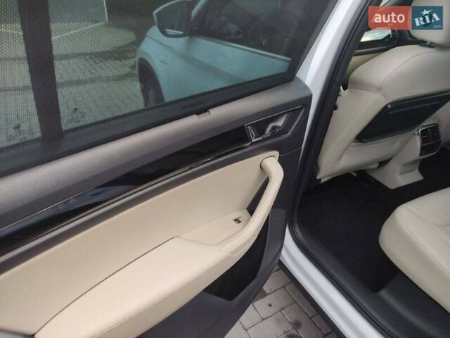 Білий Шкода Kodiaq, об'ємом двигуна 1.97 л та пробігом 190 тис. км за 30950 $, фото 26 на Automoto.ua