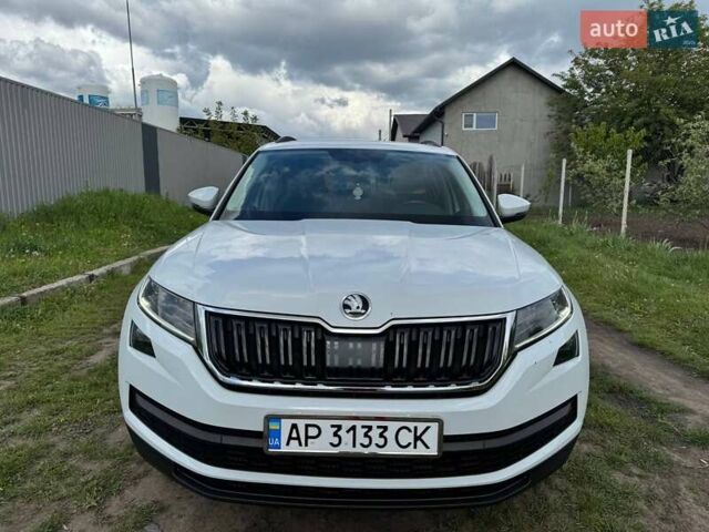 Белый Шкода Kodiaq, объемом двигателя 1.98 л и пробегом 33 тыс. км за 34500 $, фото 74 на Automoto.ua