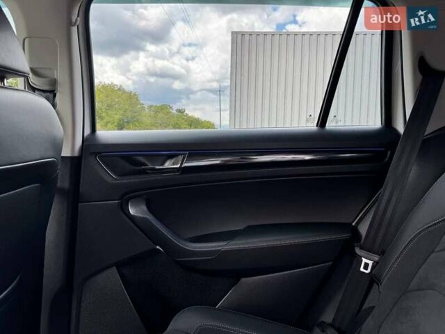 Белый Шкода Kodiaq, объемом двигателя 1.98 л и пробегом 33 тыс. км за 34500 $, фото 76 на Automoto.ua