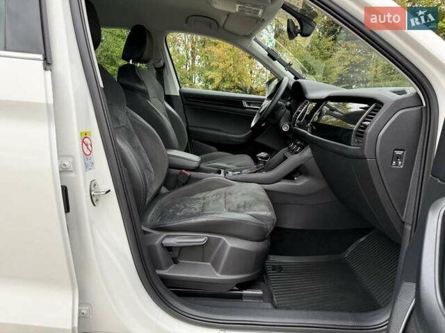 Белый Шкода Kodiaq, объемом двигателя 1.98 л и пробегом 56 тыс. км за 30500 $, фото 89 на Automoto.ua
