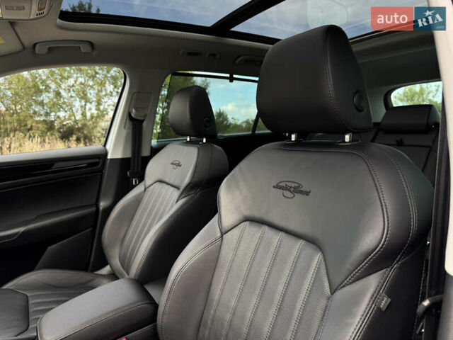 Белый Шкода Kodiaq, объемом двигателя 2 л и пробегом 153 тыс. км за 35600 $, фото 58 на Automoto.ua