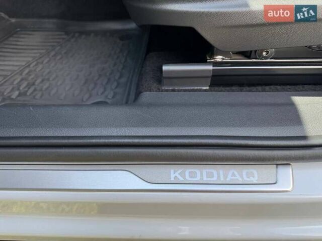 Белый Шкода Kodiaq, объемом двигателя 1.98 л и пробегом 33 тыс. км за 34500 $, фото 38 на Automoto.ua