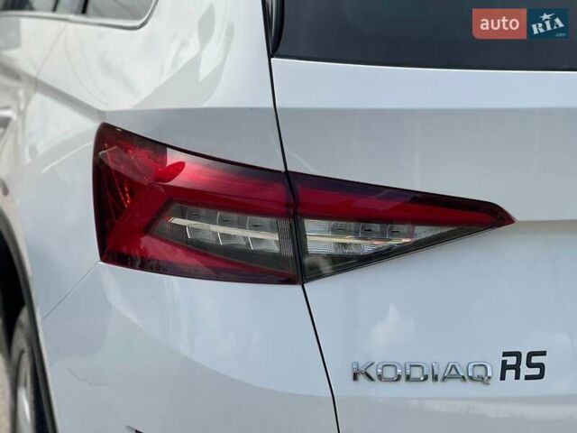 Шкода Kodiaq 2020 в Ужгороде на Automoto.ua Белый Шкода Kodiaq, объемом двигателя 1.97 л и пробегом 267 тыс. км за 26800 $, фото 13 на Automoto.ua