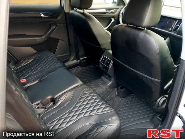 Білий Шкода Kodiaq, об'ємом двигуна 2 л та пробігом 180 тис. км за 21900 $, фото 10 на Automoto.ua