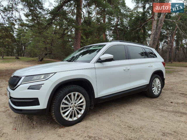 Белый Шкода Kodiaq, объемом двигателя 1.98 л и пробегом 74 тыс. км за 29500 $, фото 6 на Automoto.ua
