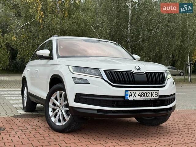 Белый Шкода Kodiaq, объемом двигателя 1.98 л и пробегом 56 тыс. км за 30500 $, фото 36 на Automoto.ua