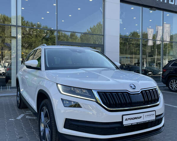 Белый Шкода Kodiaq, объемом двигателя 1.97 л и пробегом 200 тыс. км за 27500 $, фото 12 на Automoto.ua