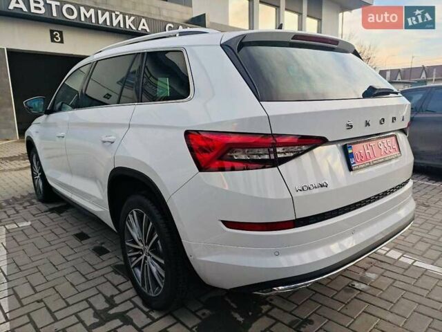 Білий Шкода Kodiaq, об'ємом двигуна 1.97 л та пробігом 190 тис. км за 30950 $, фото 6 на Automoto.ua