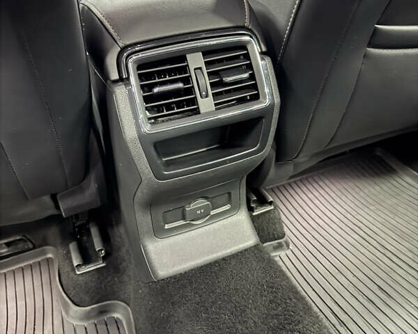 Белый Шкода Kodiaq, объемом двигателя 1.98 л и пробегом 90 тыс. км за 30500 $, фото 20 на Automoto.ua