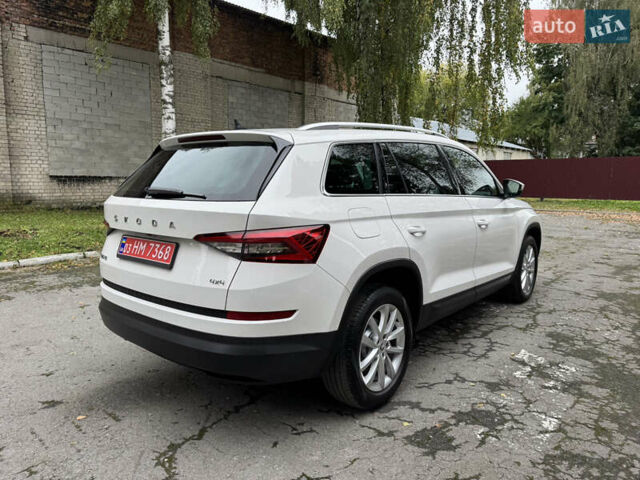 Белый Шкода Kodiaq, объемом двигателя 1.97 л и пробегом 237 тыс. км за 26500 $, фото 12 на Automoto.ua
