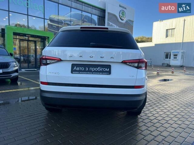 Белый Шкода Kodiaq, объемом двигателя 1.97 л и пробегом 219 тыс. км за 26200 $, фото 17 на Automoto.ua