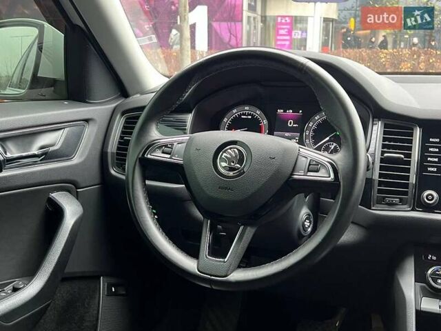 Білий Шкода Kodiaq, об'ємом двигуна 1.98 л та пробігом 75 тис. км за 29490 $, фото 23 на Automoto.ua