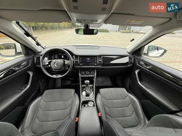 Белый Шкода Kodiaq, объемом двигателя 1.98 л и пробегом 56 тыс. км за 30500 $, фото 98 на Automoto.ua