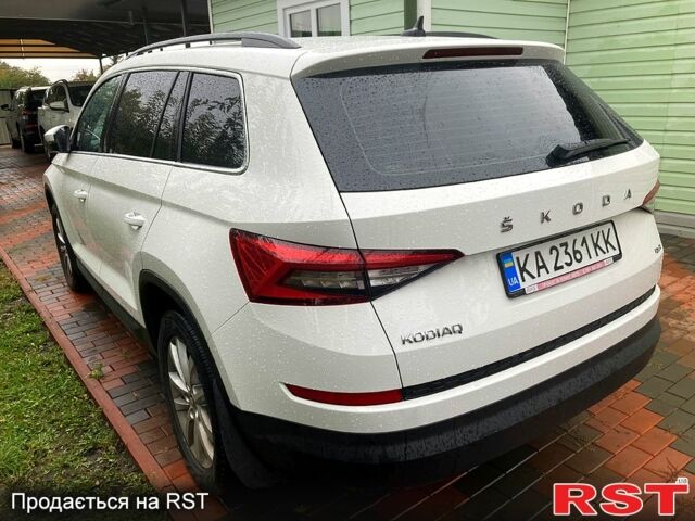 Белый Шкода Kodiaq, объемом двигателя 2 л и пробегом 140 тыс. км за 27500 $, фото 2 на Automoto.ua