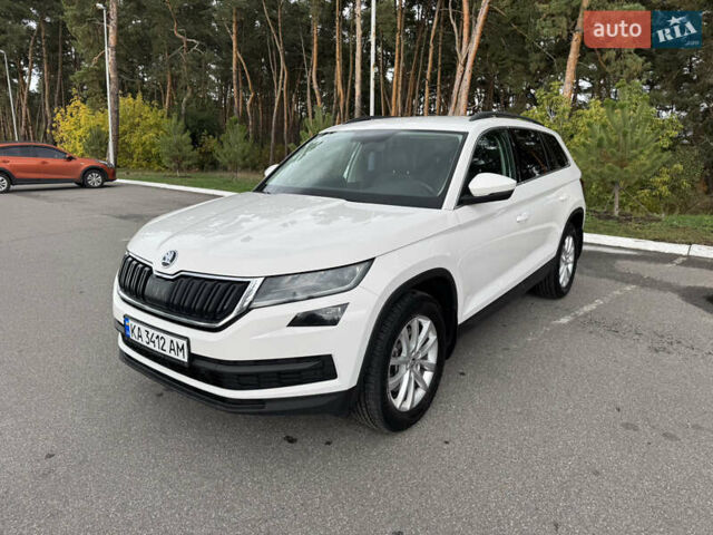 Белый Шкода Kodiaq, объемом двигателя 2 л и пробегом 225 тыс. км за 21800 $, фото 1 на Automoto.ua