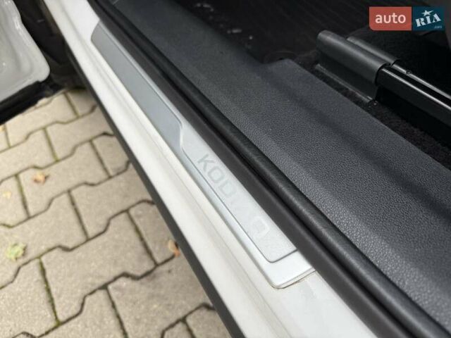 Белый Шкода Kodiaq, объемом двигателя 1.98 л и пробегом 56 тыс. км за 30500 $, фото 52 на Automoto.ua