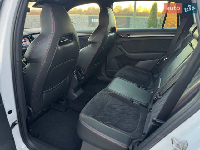 Белый Шкода Kodiaq, объемом двигателя 2 л и пробегом 195 тыс. км за 34999 $, фото 35 на Automoto.ua