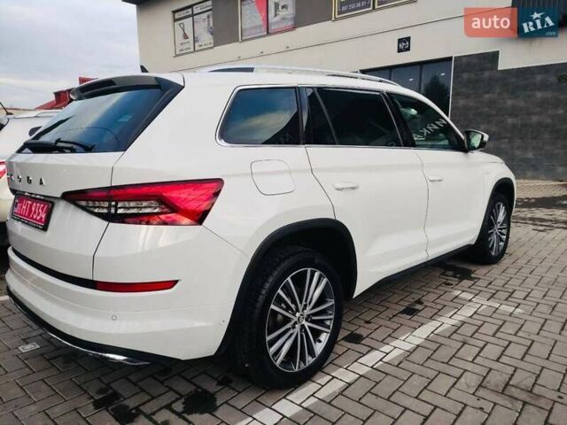 Білий Шкода Kodiaq, об'ємом двигуна 1.97 л та пробігом 190 тис. км за 30950 $, фото 3 на Automoto.ua