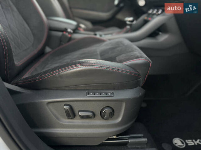 Белый Шкода Kodiaq, объемом двигателя 2 л и пробегом 195 тыс. км за 34999 $, фото 46 на Automoto.ua