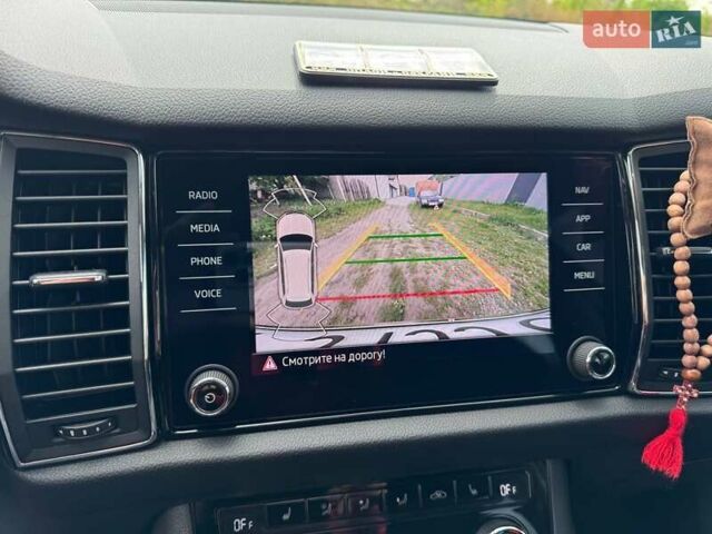 Белый Шкода Kodiaq, объемом двигателя 1.98 л и пробегом 33 тыс. км за 34500 $, фото 93 на Automoto.ua