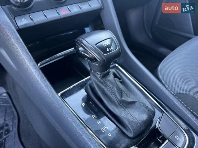 Белый Шкода Kodiaq, объемом двигателя 1.97 л и пробегом 219 тыс. км за 26200 $, фото 32 на Automoto.ua
