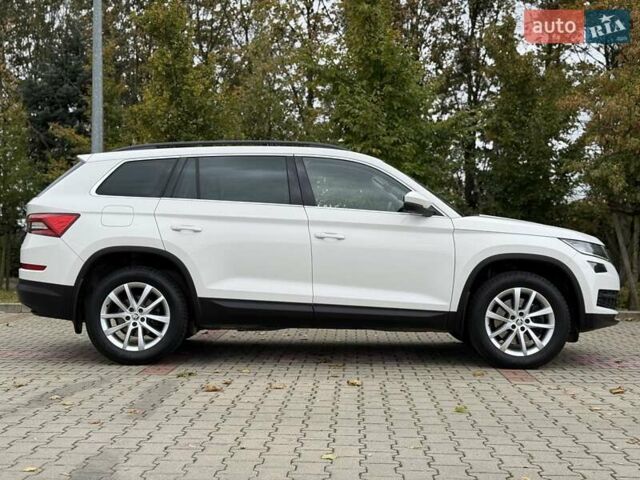 Белый Шкода Kodiaq, объемом двигателя 1.98 л и пробегом 56 тыс. км за 30500 $, фото 32 на Automoto.ua