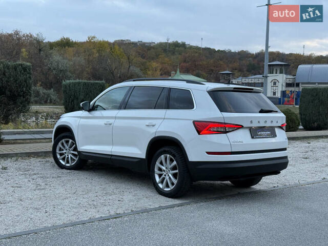 Белый Шкода Kodiaq, объемом двигателя 1.98 л и пробегом 95 тыс. км за 26699 $, фото 9 на Automoto.ua