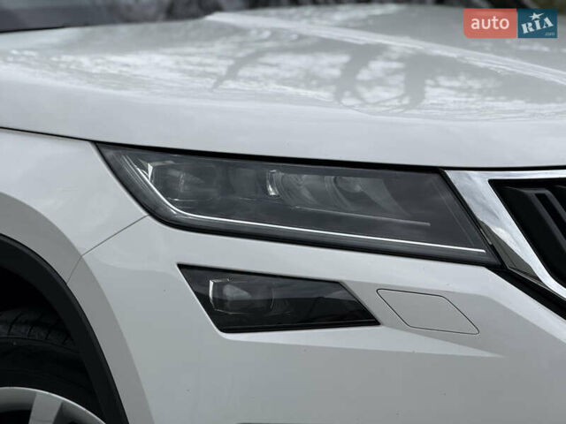 Белый Шкода Kodiaq, объемом двигателя 1.97 л и пробегом 164 тыс. км за 29990 $, фото 3 на Automoto.ua