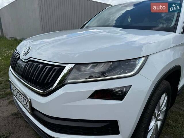 Белый Шкода Kodiaq, объемом двигателя 1.98 л и пробегом 33 тыс. км за 34500 $, фото 79 на Automoto.ua