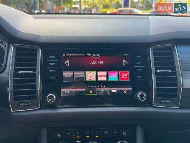 Шкода Kodiaq 2020 у Києві на Automoto.ua Білий Шкода Kodiaq, об'ємом двигуна 1.98 л та пробігом 72 тис. км за 28990 $, фото 19 на Automoto.ua