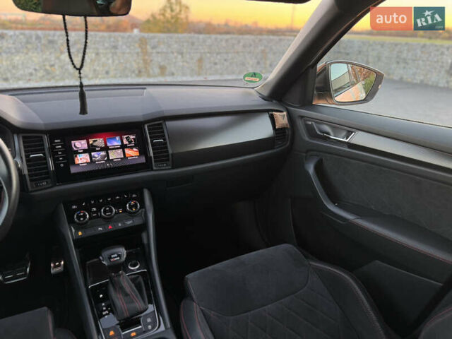 Белый Шкода Kodiaq, объемом двигателя 2 л и пробегом 195 тыс. км за 34999 $, фото 40 на Automoto.ua