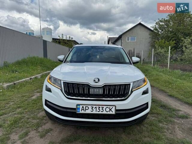 Белый Шкода Kodiaq, объемом двигателя 1.98 л и пробегом 33 тыс. км за 34500 $, фото 73 на Automoto.ua