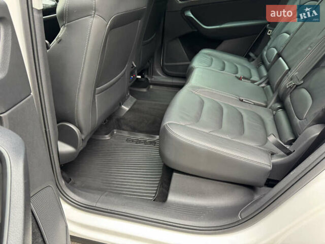 Белый Шкода Kodiaq, объемом двигателя 1.97 л и пробегом 237 тыс. км за 26500 $, фото 61 на Automoto.ua