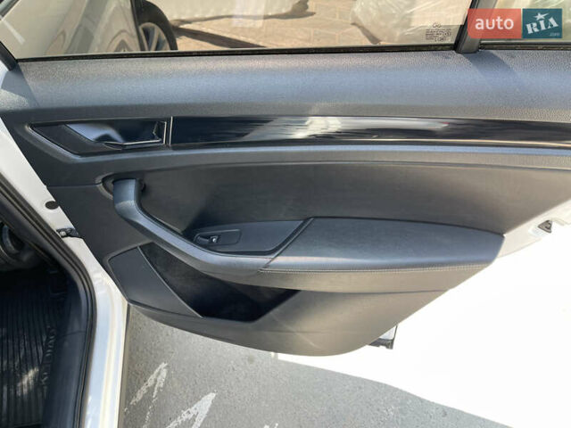 Белый Шкода Kodiaq, объемом двигателя 1.98 л и пробегом 234 тыс. км за 26000 $, фото 21 на Automoto.ua