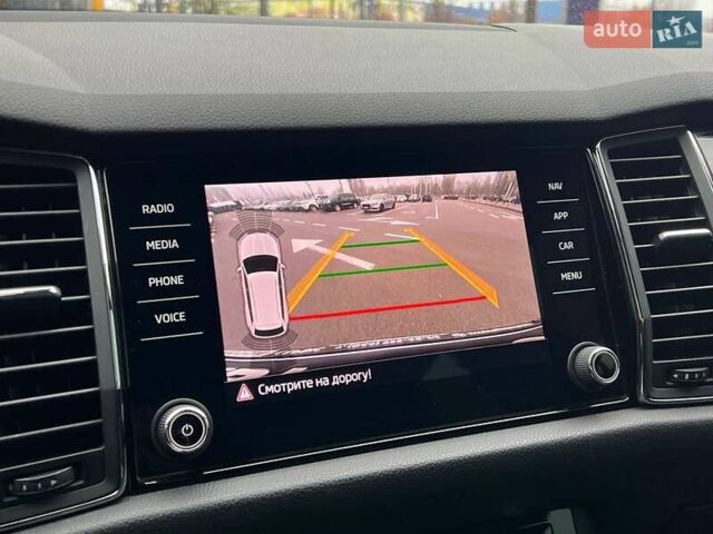 Білий Шкода Kodiaq, об'ємом двигуна 1.98 л та пробігом 75 тис. км за 29490 $, фото 25 на Automoto.ua