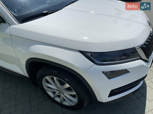 Белый Шкода Kodiaq, объемом двигателя 1.98 л и пробегом 234 тыс. км за 26000 $, фото 7 на Automoto.ua