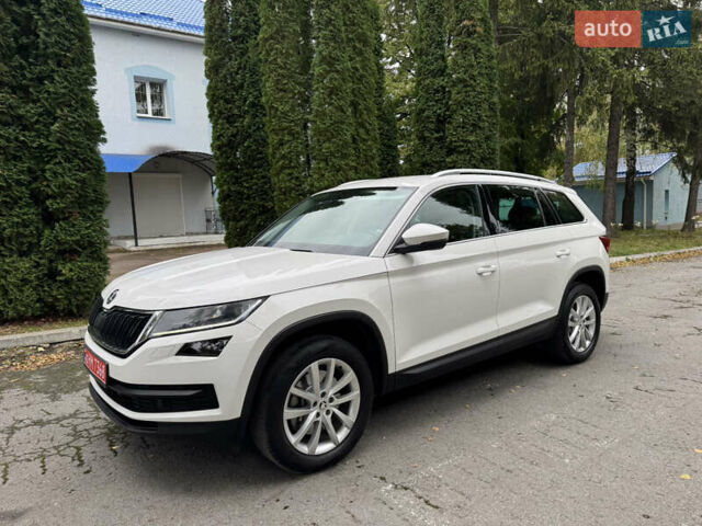 Белый Шкода Kodiaq, объемом двигателя 1.97 л и пробегом 237 тыс. км за 26500 $, фото 4 на Automoto.ua