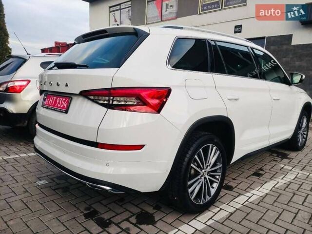 Білий Шкода Kodiaq, об'ємом двигуна 1.97 л та пробігом 190 тис. км за 30950 $, фото 5 на Automoto.ua