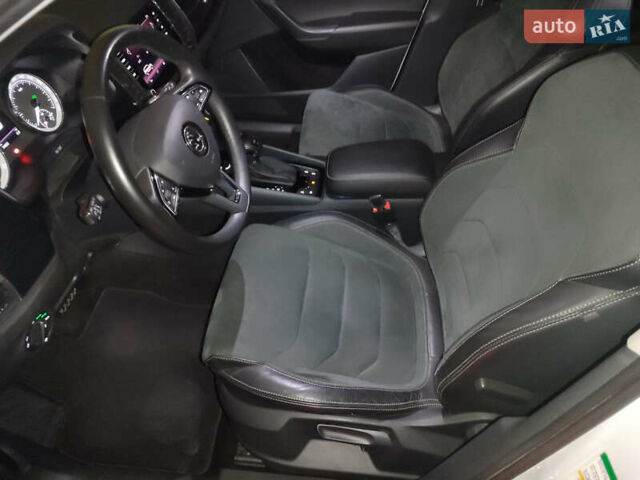 Белый Шкода Kodiaq, объемом двигателя 1.98 л и пробегом 74 тыс. км за 29500 $, фото 27 на Automoto.ua