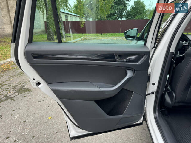 Белый Шкода Kodiaq, объемом двигателя 1.97 л и пробегом 237 тыс. км за 26500 $, фото 59 на Automoto.ua