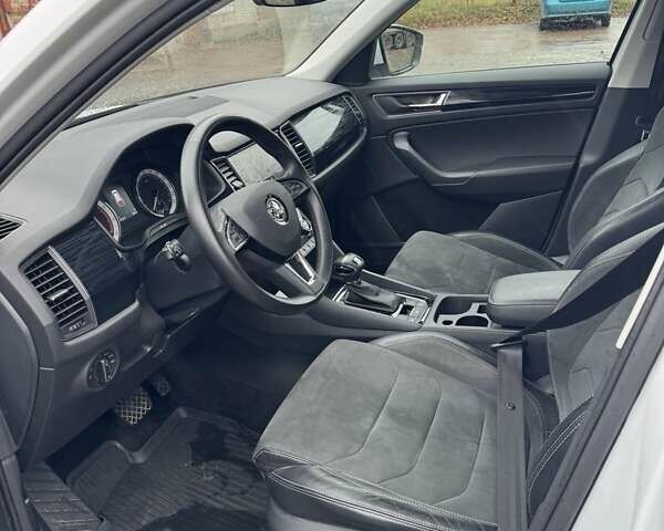 Белый Шкода Kodiaq, объемом двигателя 1.98 л и пробегом 85 тыс. км за 26000 $, фото 7 на Automoto.ua