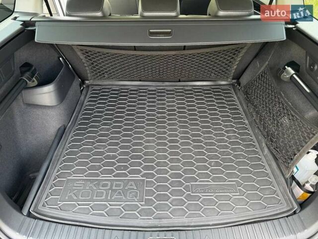 Белый Шкода Kodiaq, объемом двигателя 1.98 л и пробегом 33 тыс. км за 34500 $, фото 50 на Automoto.ua