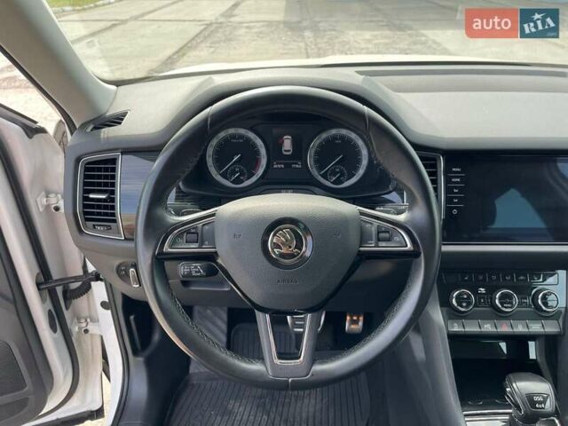 Шкода Kodiaq 2020 в Ужгороде на Automoto.ua Белый Шкода Kodiaq, объемом двигателя 1.97 л и пробегом 267 тыс. км за 26800 $, фото 19 на Automoto.ua