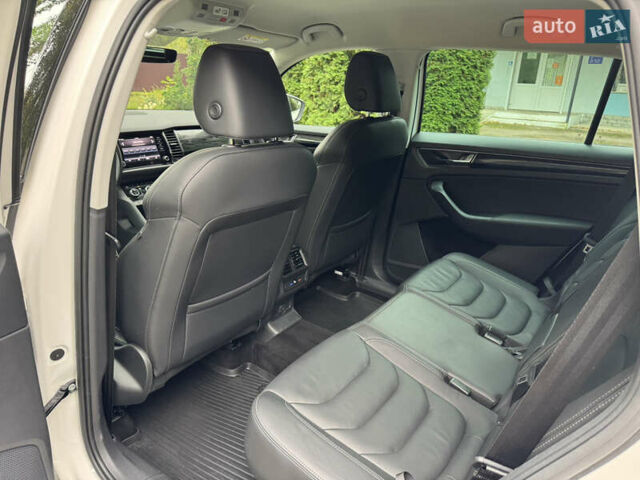 Белый Шкода Kodiaq, объемом двигателя 1.97 л и пробегом 237 тыс. км за 26500 $, фото 63 на Automoto.ua
